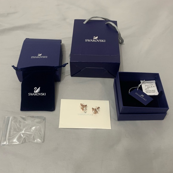 Stella Stud Earrings (rose gold and zirconium) - Picture 2 of 4